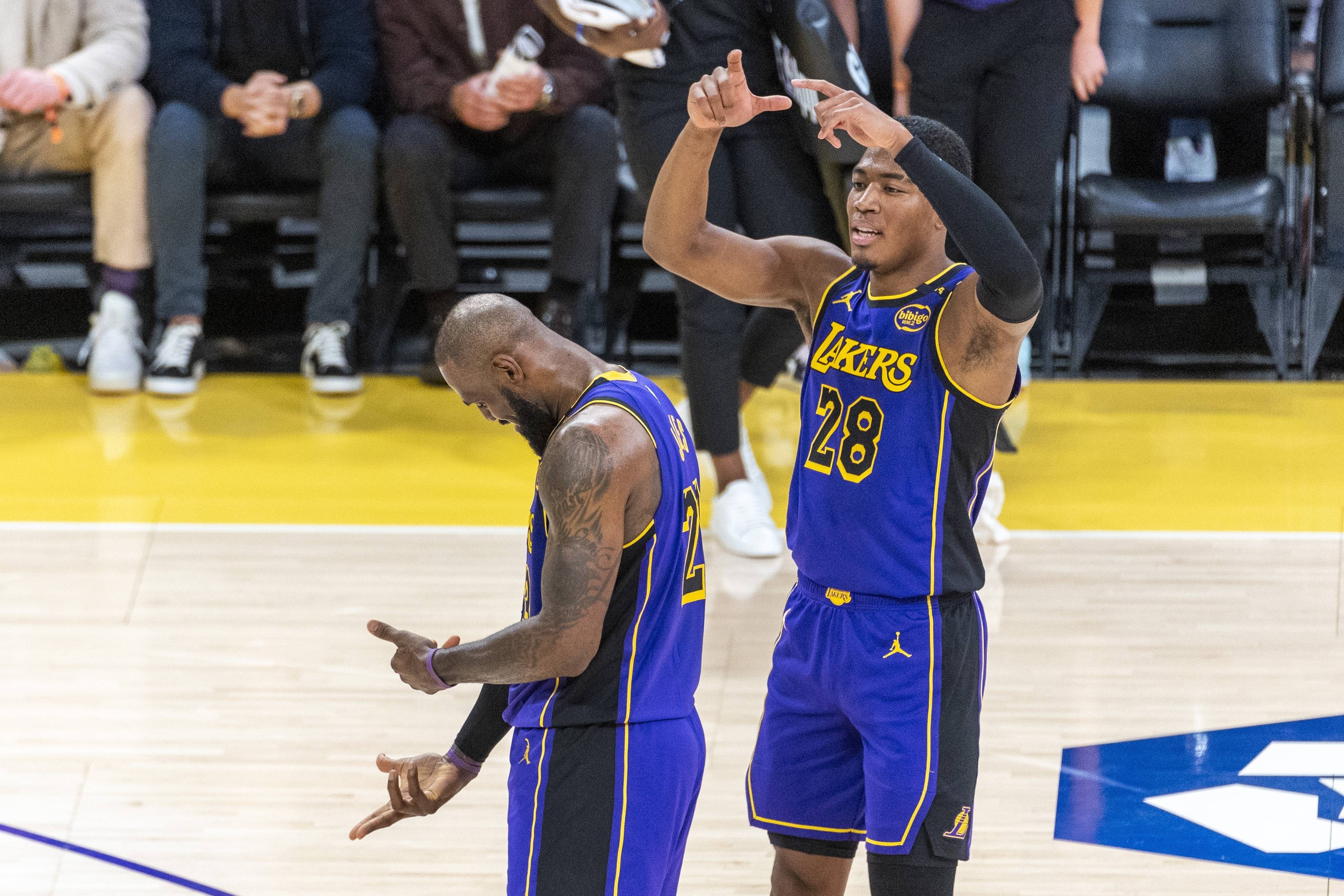 太阳主教练获赞：带领球队有望创造历史的简单介绍